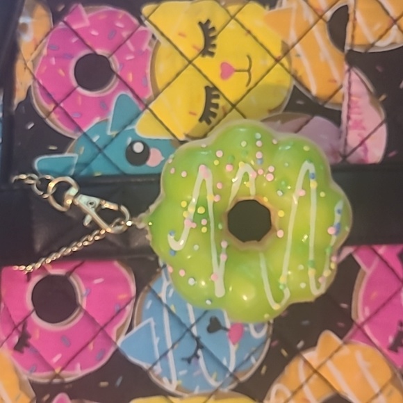 Betsey Johnson Weekender Bag: Donut+ Cat Design with Black Background. - Picture 4 of 12